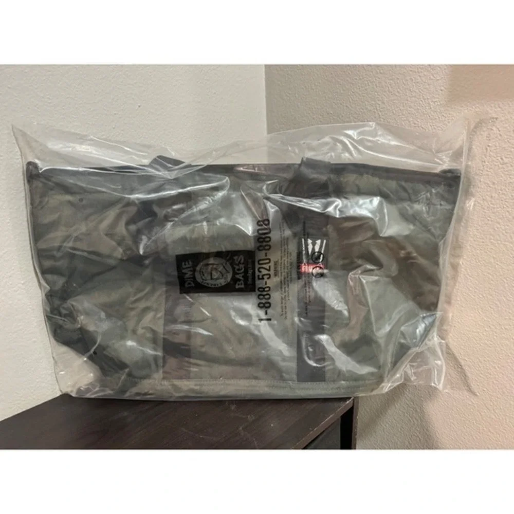 The Convoy Smell Proof Tote with Lock From‎ Dime Bags-Green NWT